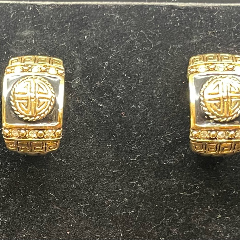 Vintage Lady Remington Earrings